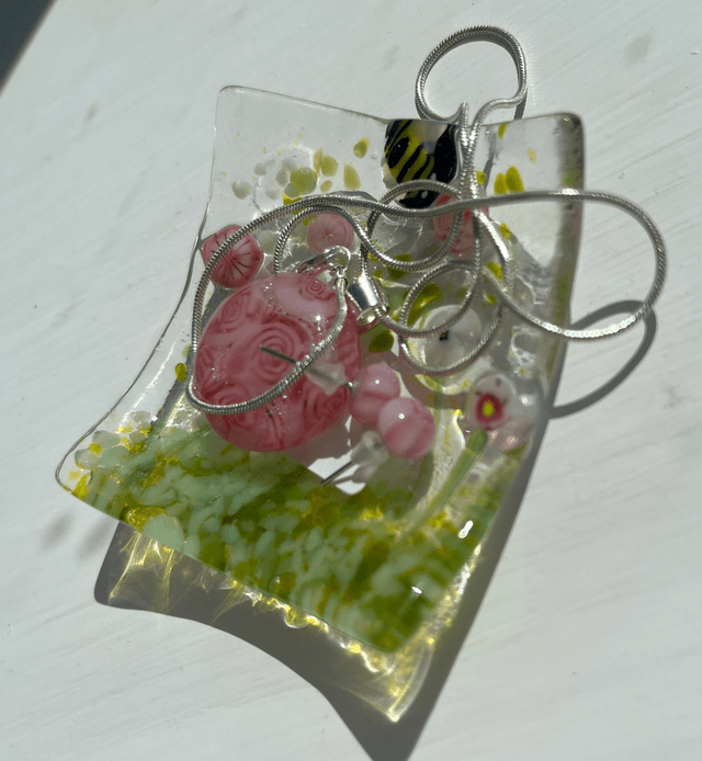Jewellery: Pink Roses